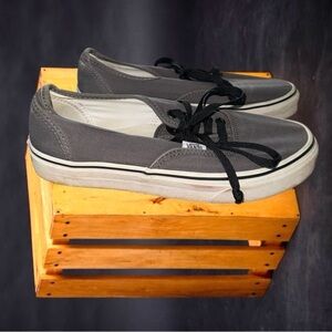 VANS Gray/White, Men’s 7 Women’s 8.5